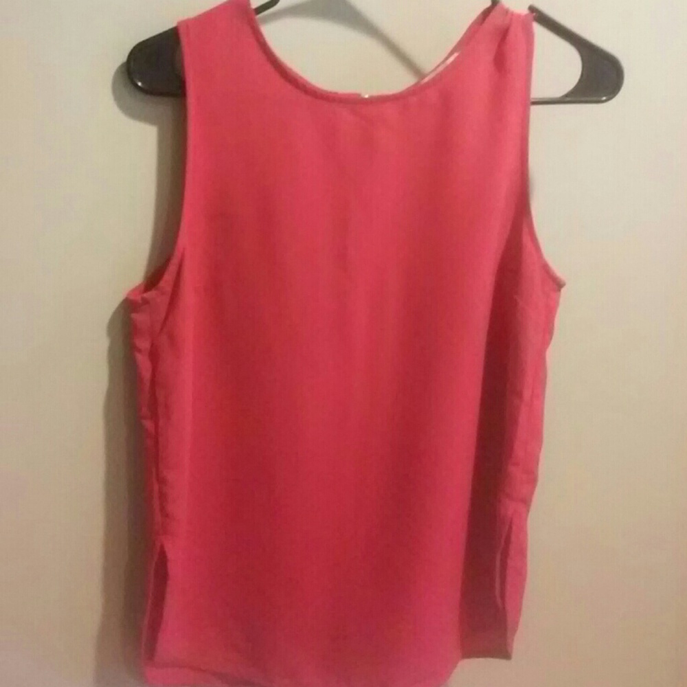 Sleeveless loose fit red  blouse